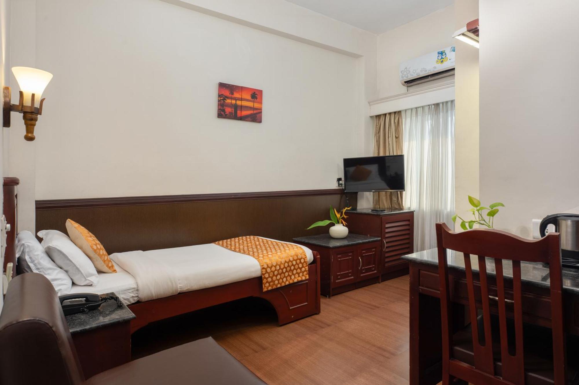 Hotel Aida Kottayam Exteriör bild
