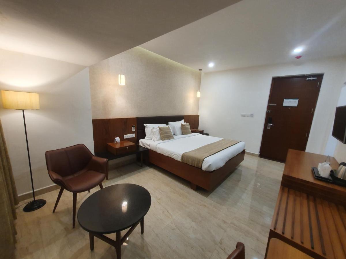 Hotel Aida Kottayam Exteriör bild